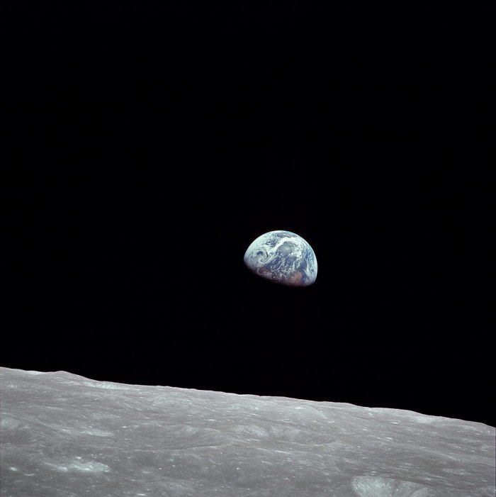 NASA_Earthrise_AS08-14-2383_Apollo_8_1968-12-24